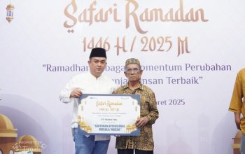 Momen Bulan Ramadan, PT Timah Serahkan Bantuan Untuk Musala Al Falah di Belitung Timur