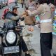 Ratusan Paket Takjil Dan Telur Ayam Dibagikan Jelang Buka Puasa, Dir Lantas Polda Babel : Semoga Membantu