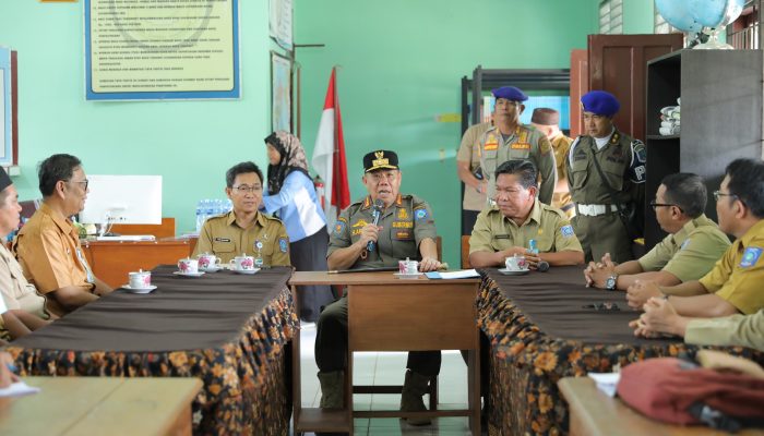 Gubernur Hidayat Tekankan agar Guru SMADA Pangkalpinang Jangan Berpolitik