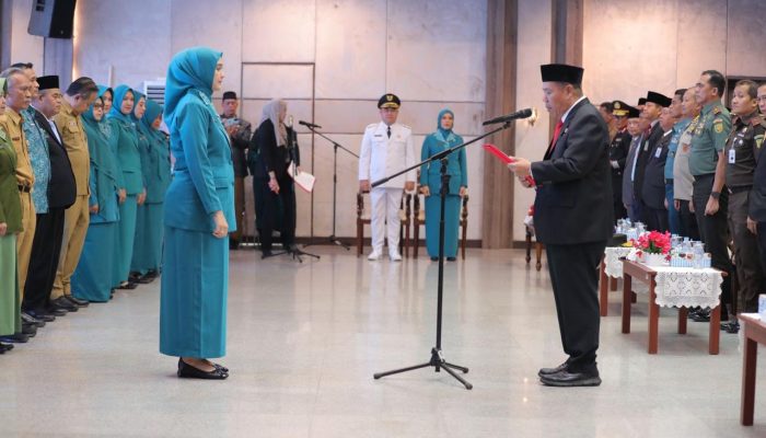 Dikukuhkan sebagai Ketua TP PKK, Noni Hidayat Arsani Siap Dukung Program Pemerintah