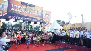 Kapolda Bersama Gubernur Babel Lepas 3.002 Peserta Bhayangkara Babel Run 2025