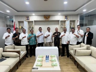 Kejari Belitung Inisiasi Penandatanganan Pakta Integritas Bersama PT Timah, KSOP, Pelindo, dan Dinas Perhubungan Belitung untuk Perkuat Pengawasan Pengiriman Timah