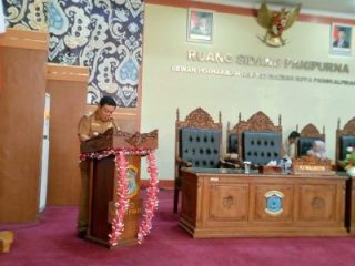 Pj Wali Kota Pangkalpinang Sampaikan Nota Keuangan Perubahan APBD 2025 dalam Rapat Paripurna DPRD