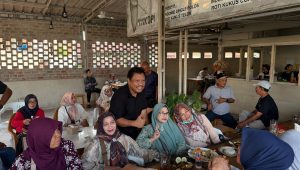 Reuni Alumni SMA Sriwijaya Pangkalpinang Jadi Ajang Dukungan Moral untuk Prof Udin di Pilwako 2025