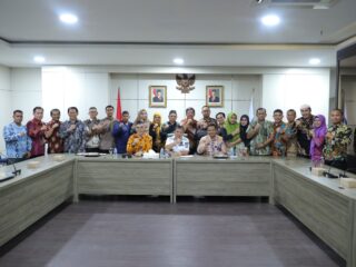 Gubernur Hidayat Jamin Dukungan Hukum bagi Sekolah Penerima DAK