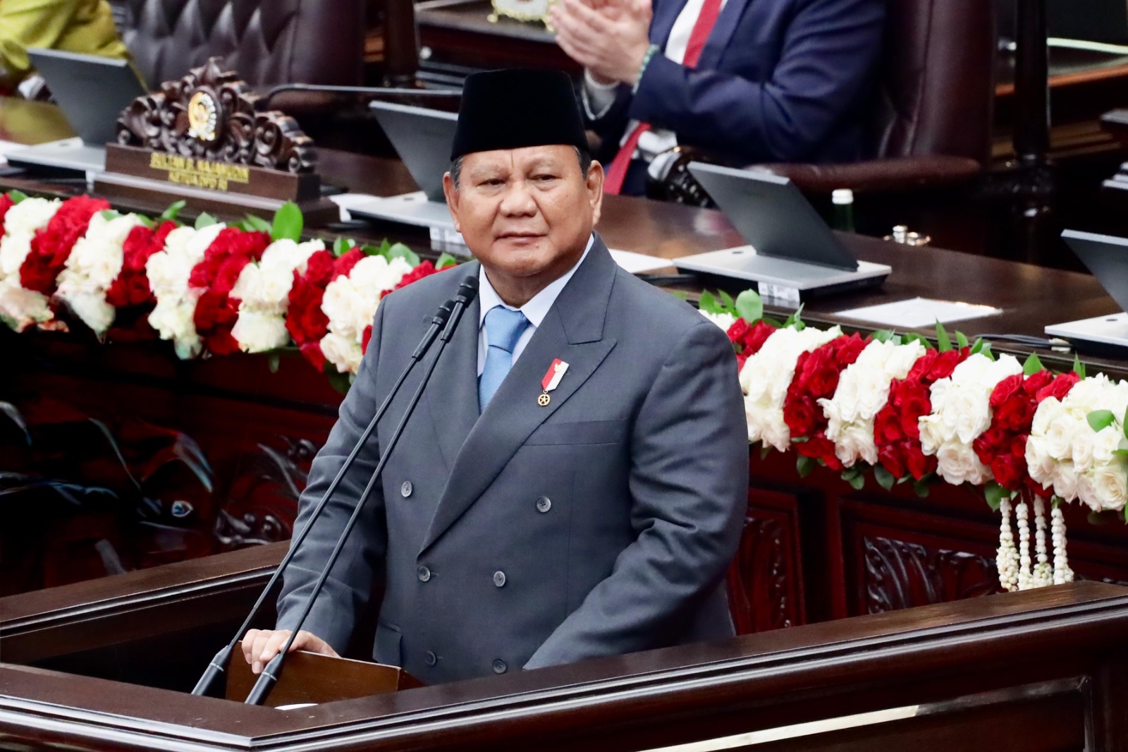 Capaian 299 Hari: Presiden Prabowo: Makan Bergizi Gratis Telah Menjangkau 20 Juta Orang