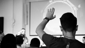 Ahli Retorika: Ketika Kepintaran Tak Berujung pada Tindakan