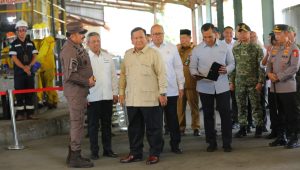 Tinjau Barang Rampasan Negara di PT Tinindo Internusa, Presiden Prabowo: Kita Sudah Selamatkan Rp300 Triliun Kekayaan Negara