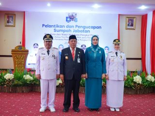 Prof. Saparudin dan Dessy Ayutrisna Resmi Dilantik sebagai Wali Kota dan Wakil Wali Kota Pangkalpinang