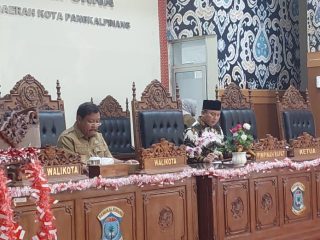Wali Kota Sampaikan Nota Keuangan dan Raperda APBD Kota Pangkalpinang Tahun Anggaran 2026 Dalam Rapat Paripurna DPRD