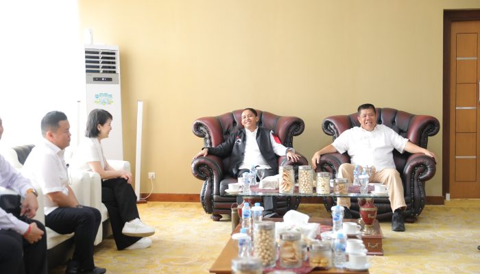 Gubernur Hidayat Arsani Sambut Kedatangan Menhut RI Raja Juli Antoni di Bangka Belitung