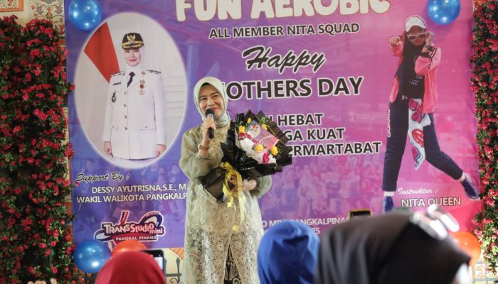 Senam Bersama Warnai Peringatan Hari Ibu, Dessy Ayutrisna: Ibu Sehat, Masyarakat Kuat