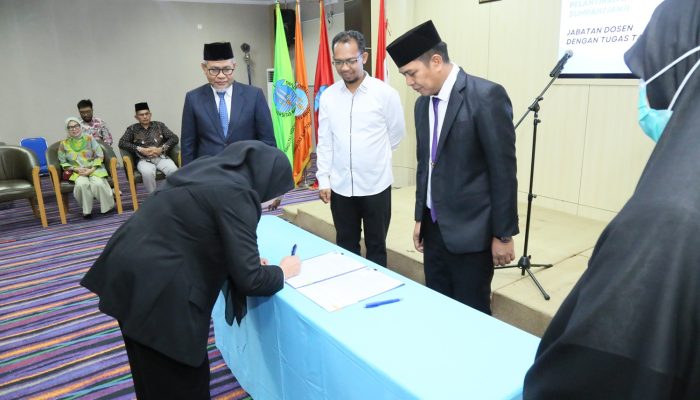UBB Lantik Dosen dengan Tugas Tambahan, Perkuat Tata Kelola Akademik 2026