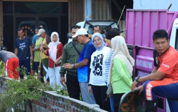 Gotong Royong di Batin Tikal, Wakil Wali Kota Dessy Tekankan Kolaborasi Atasi Persoalan Sampah