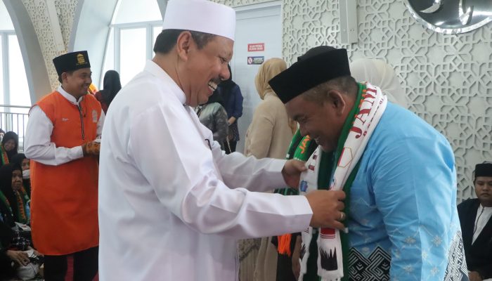 Wali Kota Pangkalpinang Lepas 291 Calon Jemaah Haji 1447 H