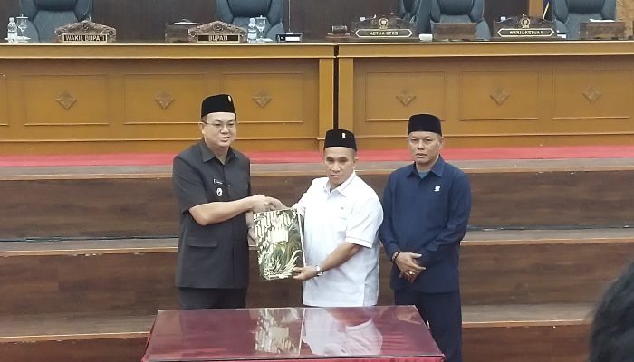 DPRD Bangka Barat Sampaikan Rekomendasi atas LKPJ Bupati Tahun 2025 dalam Rapat Paripurna