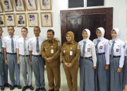 Wali Kota dan Wakil Wali Kota Pangkalpinang Beri Motivasi Delapan Calon Paskibraka untuk Seleksi Tingkat Provinsi Babel