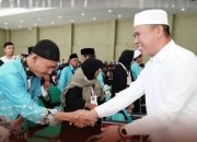 Wakil Ketua DPRD Babel Eddy Iskandar Hadiri Pelepasan Jemaah Haji, Titip Doa Untuk Daerah