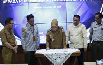 Perkuat Mitigasi Bencana, Pemkot Pangkalpinang Terima Bantuan Dua Unit Chainsaw dari PT Manumbing Mitra Sukses