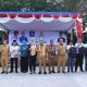 Wujud Kepedulian Pada Pendidikan, Gubernur Hidayat Serahkan Seragam dan Perlengkapan Sekolah Untuk Siswa Prasejahtera