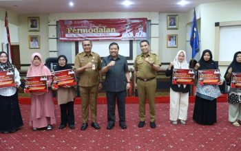 Pemkot Pangkalpinang Serahkan Bantuan Usaha kepada 90 UMKM, Dorong Pengembangan Ekosistem Usaha Berkelanjutan