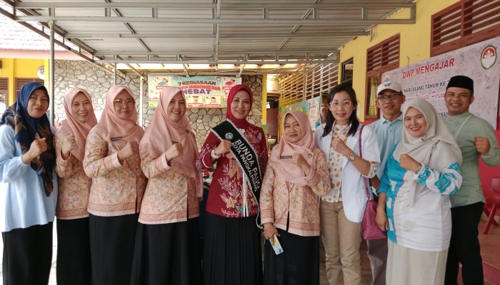 Bunda PAUD Turun ke TK Pertiwi, DWP Mengajar Ajak Anak Biasakan Senyum Sehat